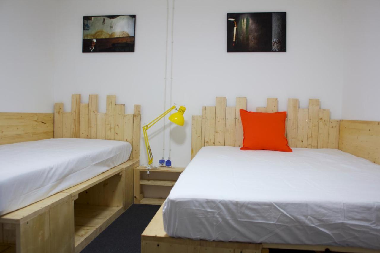 Banat 4 Hostel Букурещ Екстериор снимка